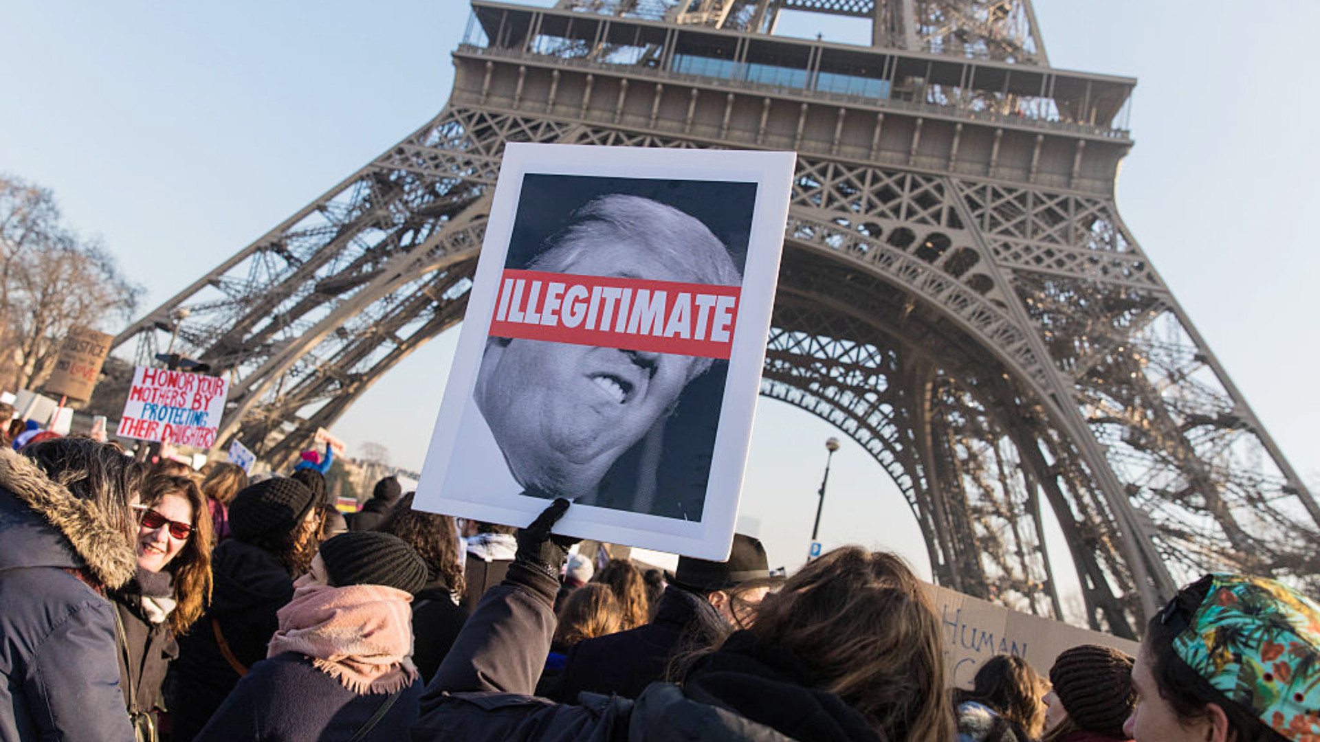 Mulți europeni văd posibil un război cu Rusia, iar 48% dintre respondenți îl consideră pe Trump „un dușman al Europei”