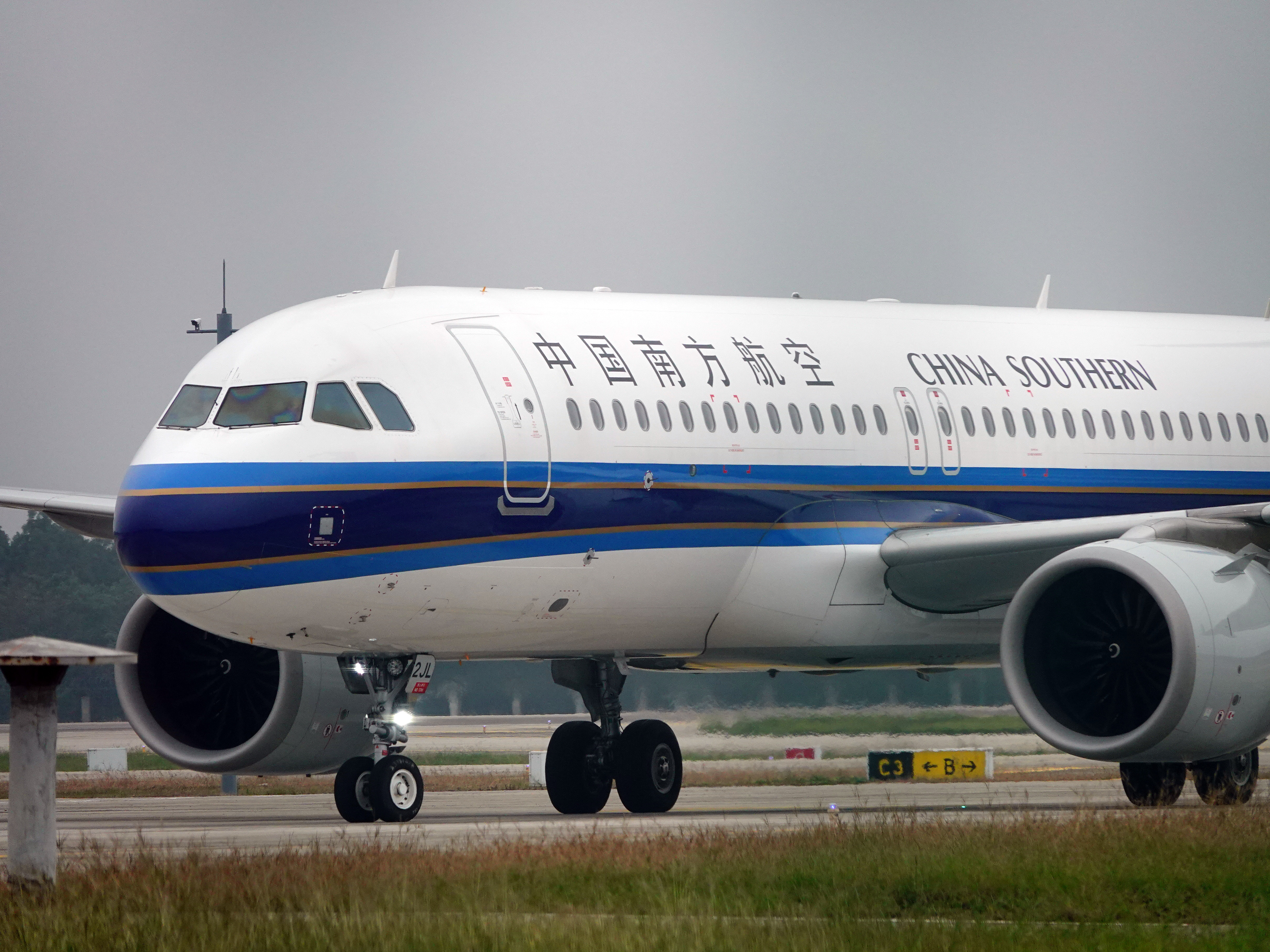 China bate recordul mondial la aviație. Cel mai lung zbor direct - 20.000 km peste trei continente