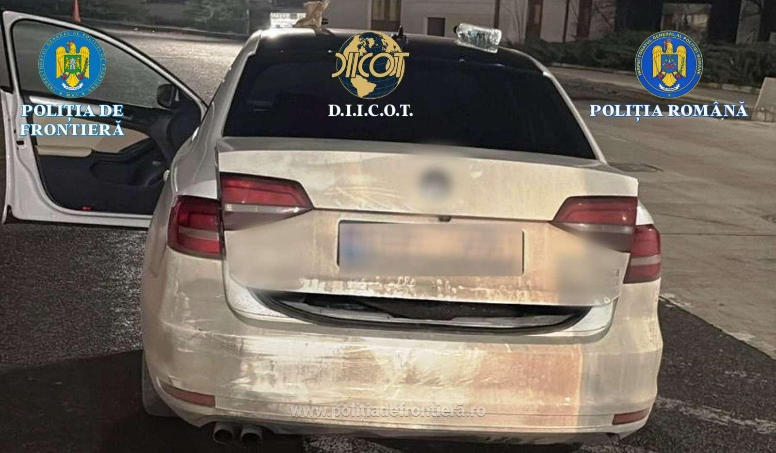 Un șofer israelian de 22 de ani a fost arestat după un control de rutină în Iași. Ce încerca să ascundă într-o cutie. FOTO