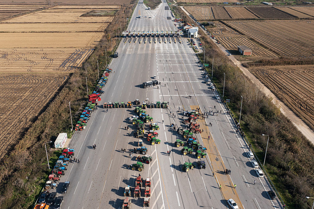 MAE, atenţionare de călătorie pentru Grecia. Posibile perturbări ale circulaţiei rutiere în urma protestelor fermierilor
