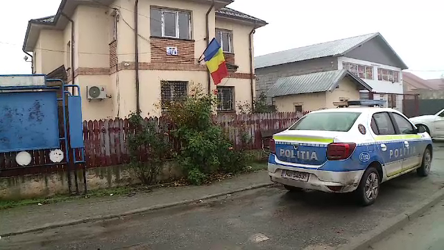 Funcționarii unei primării din Dolj sunt cercetați că falsificau consumul de carburant. Se decontau bani pe bonuri fictive