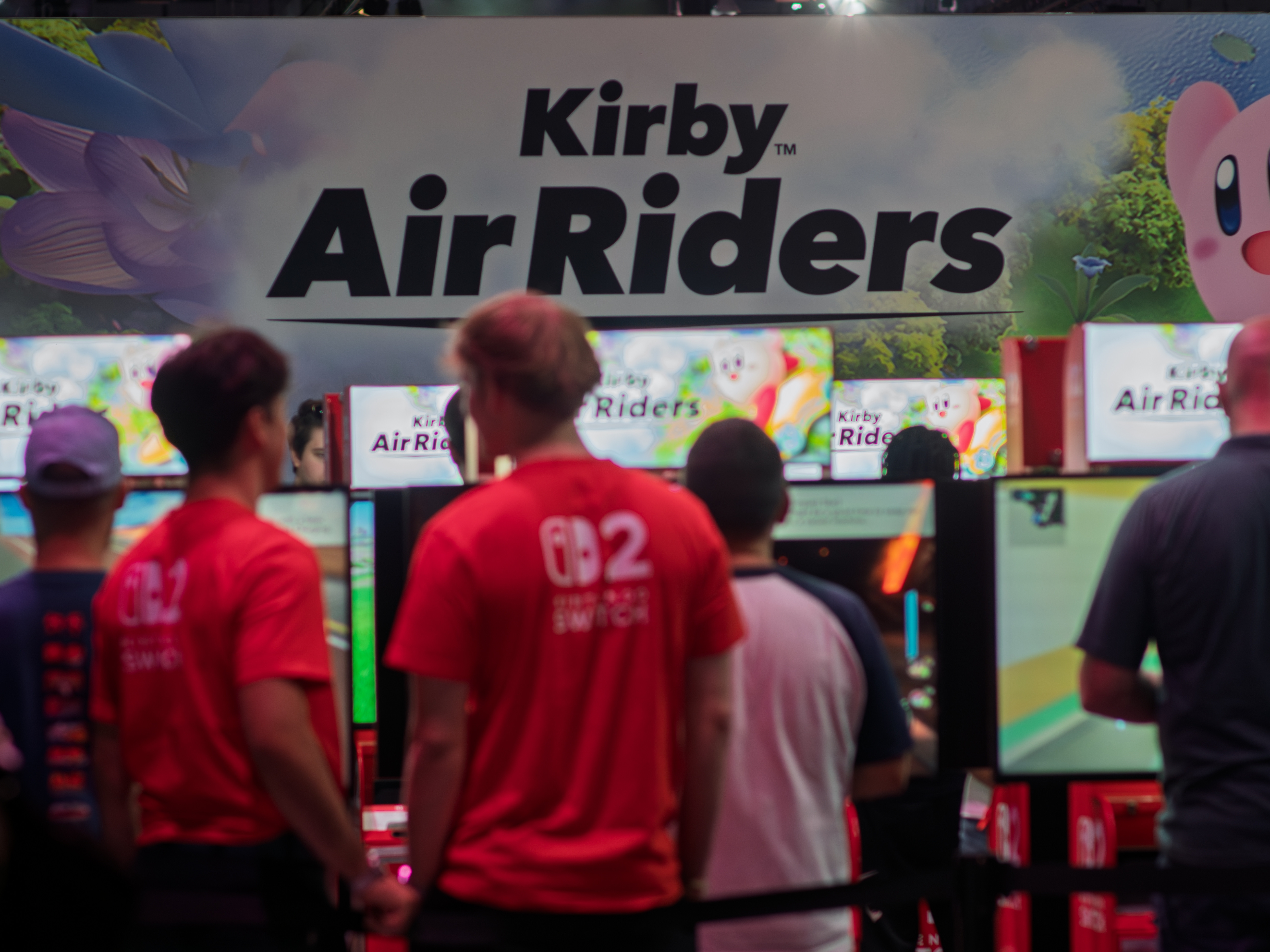 Kirby Air Riders aduce haos și distracție în stil Mario Kart. Jocul e ideal pentru familie și prieteni