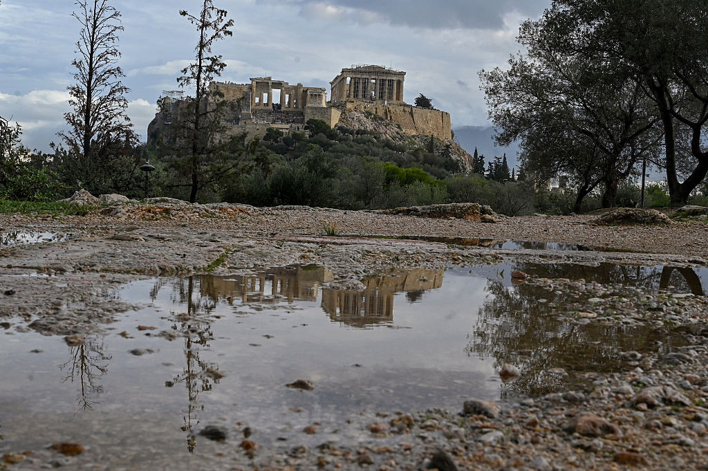 Alertă maximă în Grecia. Ploile abundente au lovit mai multe zone ale țării. „Fenomenele vor fi violente”