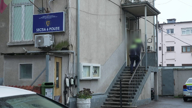 Polițistul condamnat după ce a luat mită a fost „turnat” chiar de deținuții de la care cerea banii. Ce sume primea