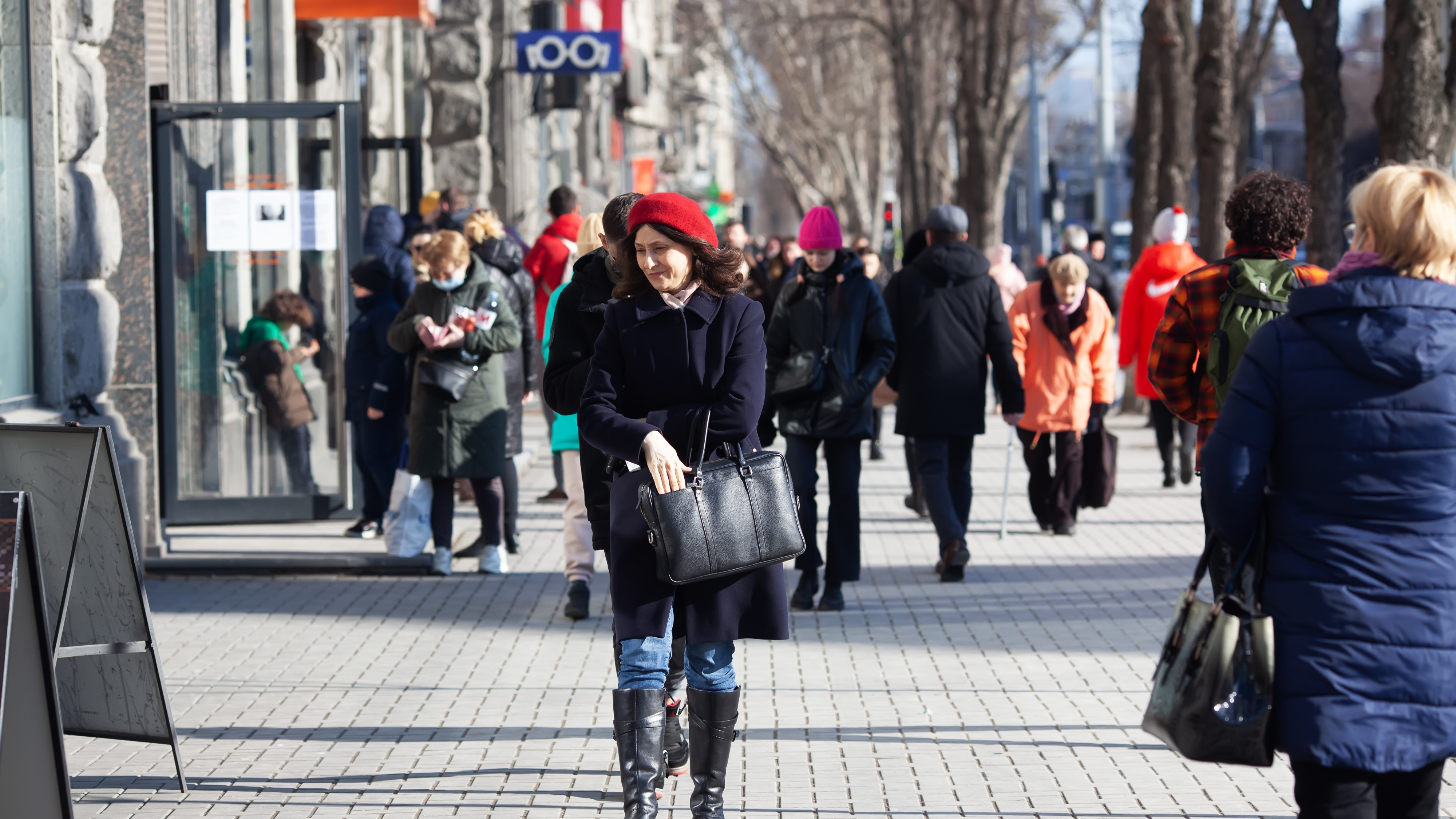 Sondaj IRES: Cum încheie românii anul 2025. Câți au avut un an bun pe plan personal și câți consideră că a fost un an rău