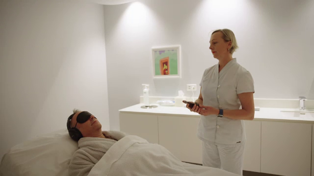 „Vacanță pentru somn” în Elveția. Sejurul dedicat odihnei costă 10.000 de dolari