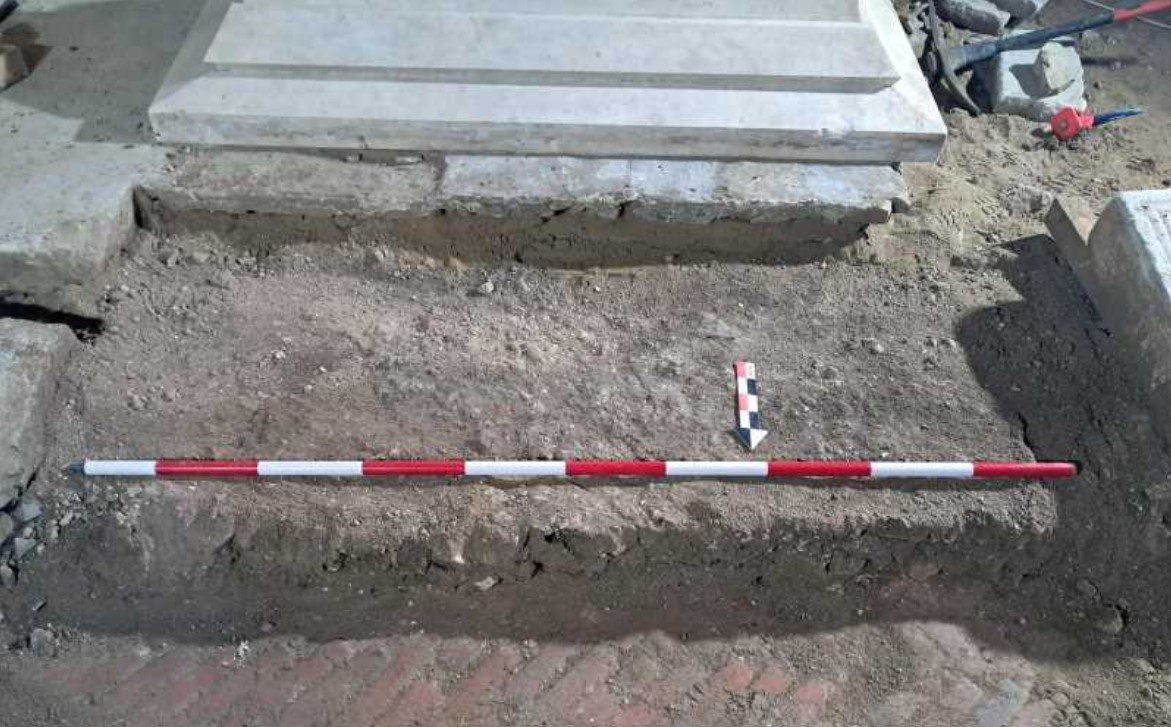 Morm&acirc;nt Mircea cel Bătr&acirc;n