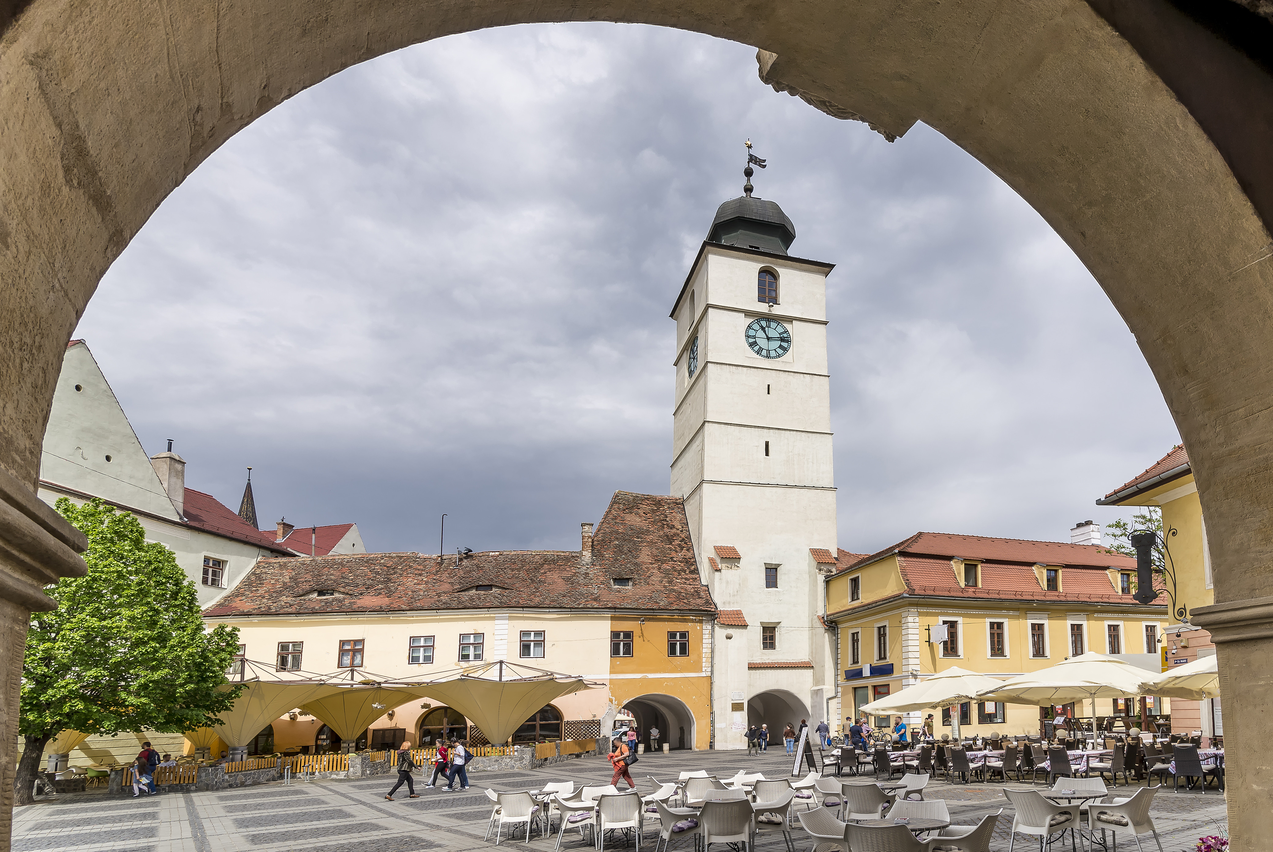 Turnul Sfatului, o emblemă a Sibiului istoric şi turistic, va fi reabilitat în următoarele 24 de luni