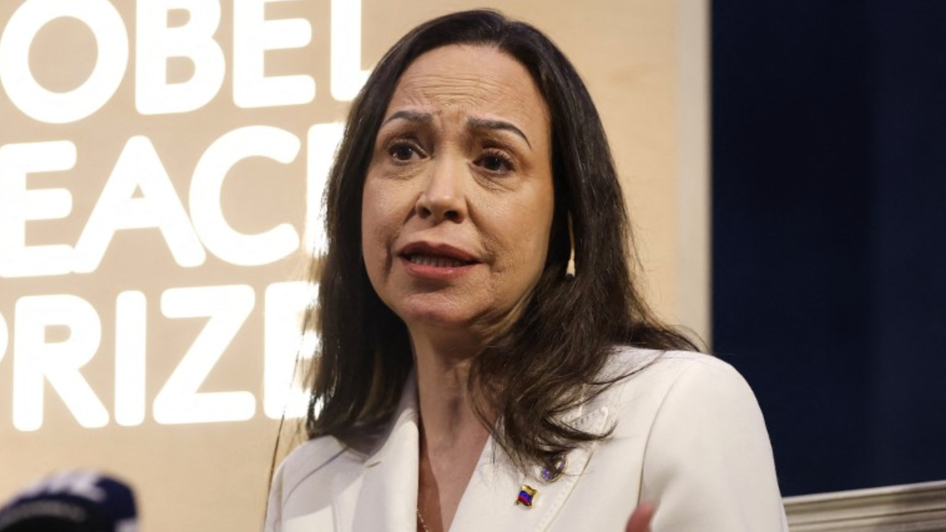Ea s-a oferit să-și împartă Premiul Nobel cu Trump. Dar ce ar putea cere Machado în schimb