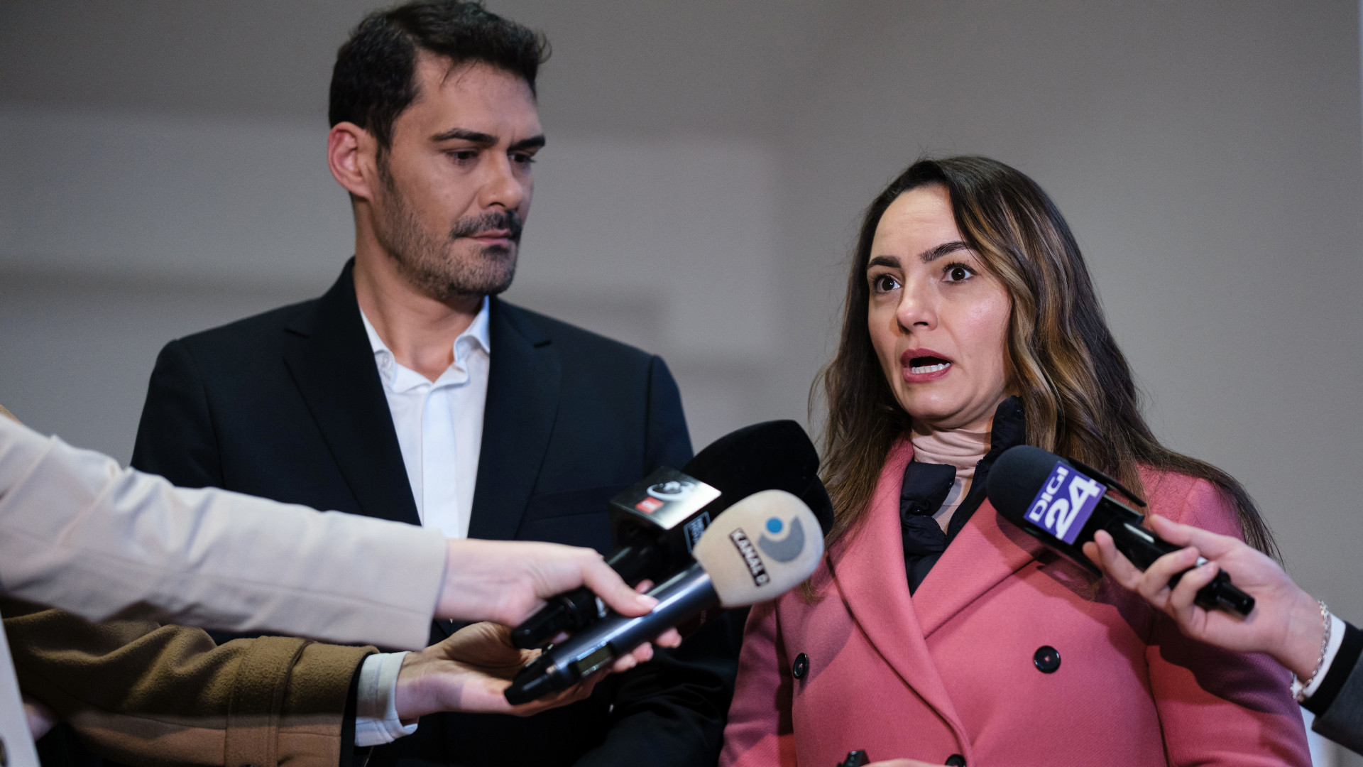 Rebeliune în POT: grupul parlamentar se dizolvă. Gavrilă, acuzată că a dat 900.000 de lei într-o lună unui consultant secret