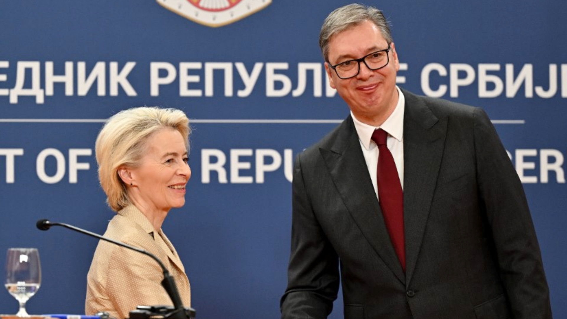 „Am primit un mesaj de la Moscova”. Vucic, surprins de microfonul deschis, lângă Ursula von der Leyen. Ce i-a răspuns șefa UE