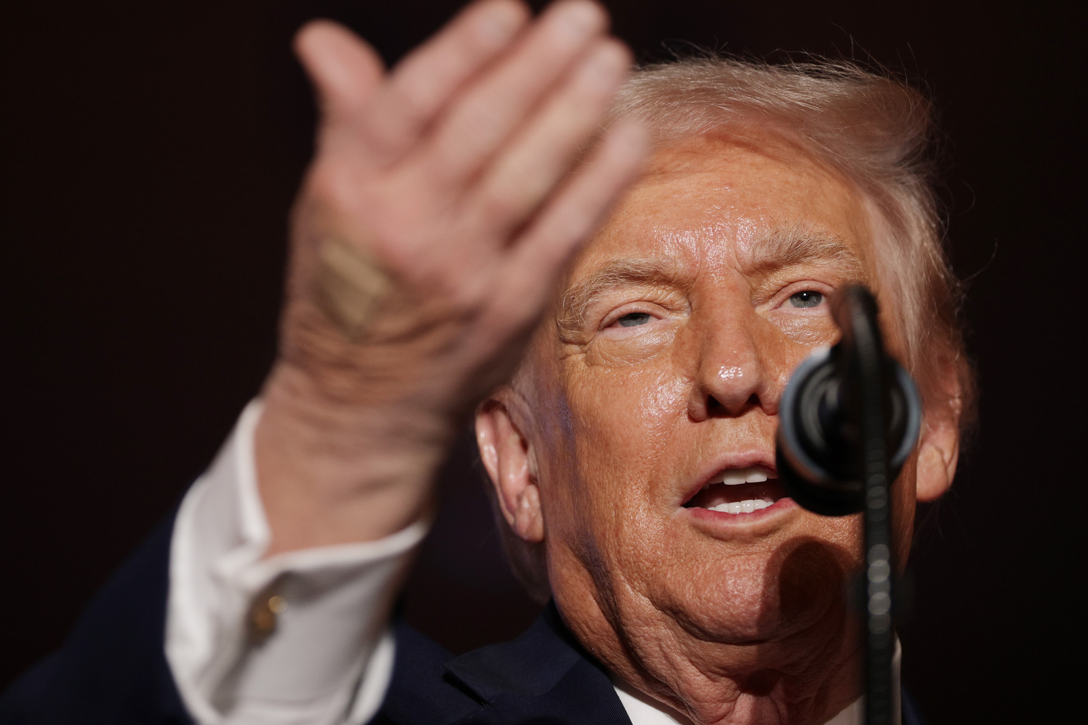 SUA accelerează cursa spațială: Donald Trump cere o nouă aselenizare cu echipaj uman până în 2028