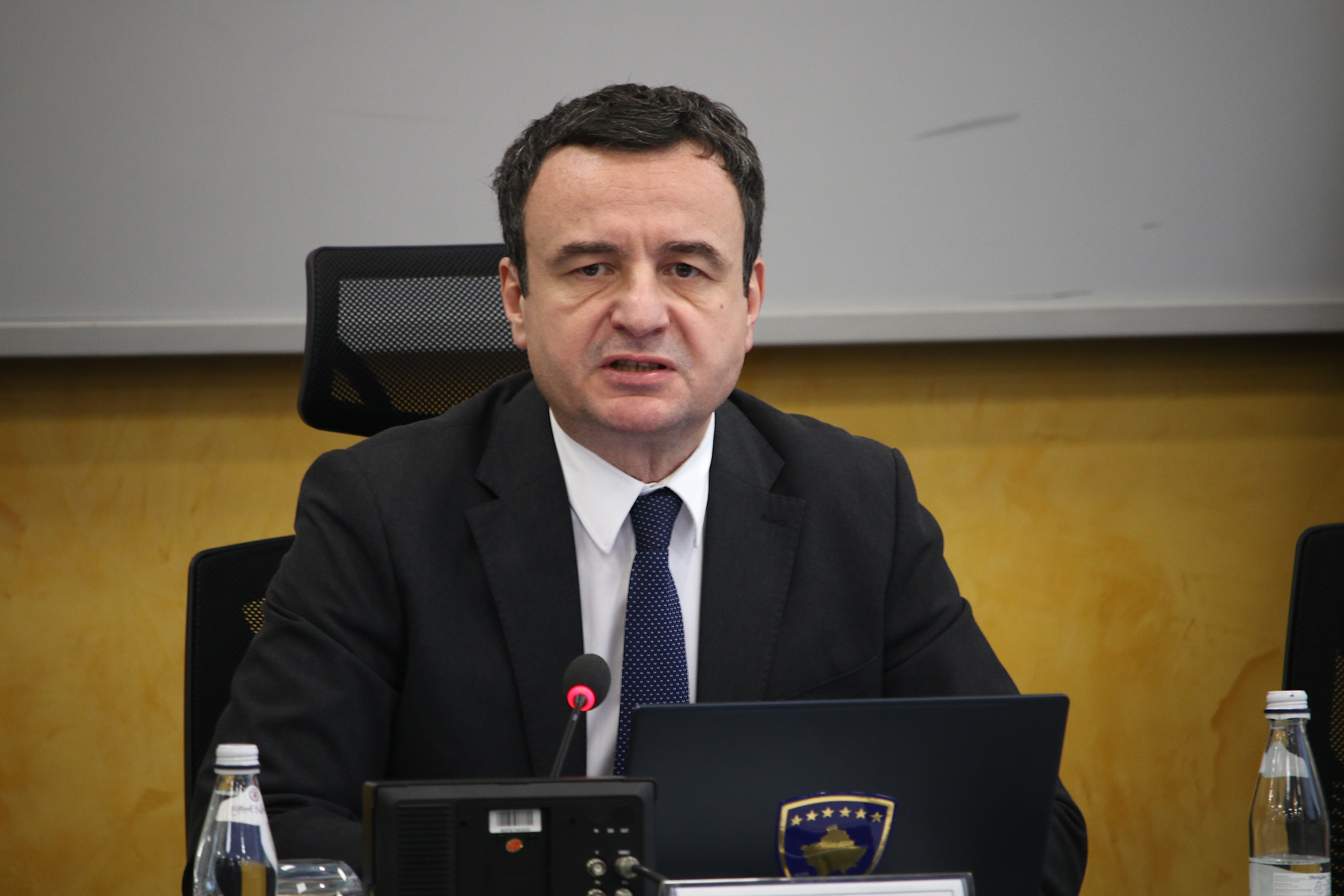 Kosovo primește migranți expulzați de SUA, pe fondul tensiunilor cu Washingtonul. Premierul Kurti, criticat dur de americani