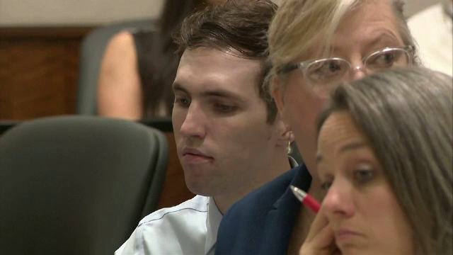 Primă apariție în instanță pentru Tyler Robinson, tânărul acuzat de asasinarea lui Charlie Kirk