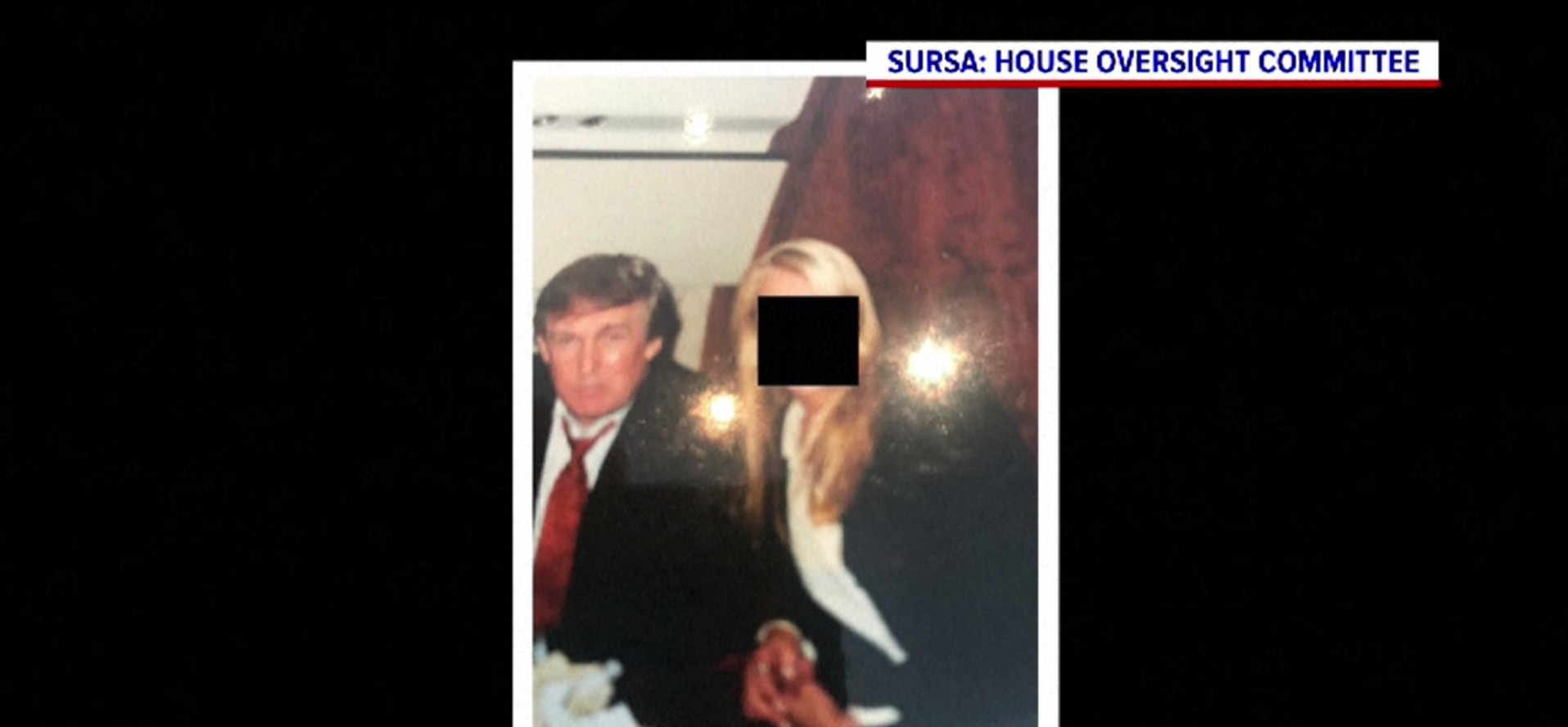 Cum a reacționat Donald Trump după publicarea fotografiilor din dosarul Epstein. Setul de poze conține 95.000 de imagini