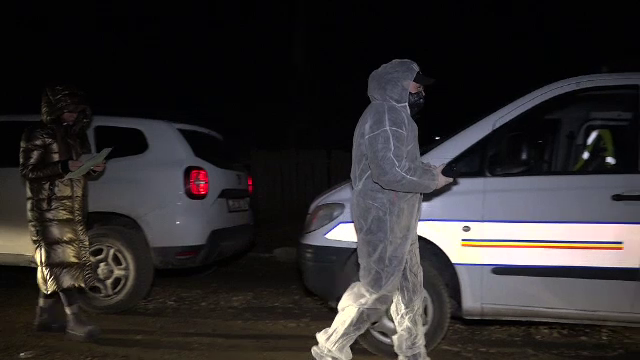 Bărbat de Vaslui, găsit cu cuțitul înfipt în piept. Omul s-ar fi înjunghiat singur după o ceartă cu soția