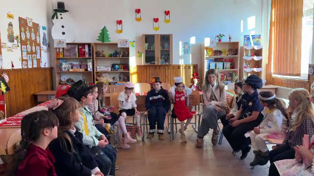 În Dâmbovița, 14 copii primesc o masă caldă prin programul „Pâine și Mâine” și merg la școală pentru o viață mai bună