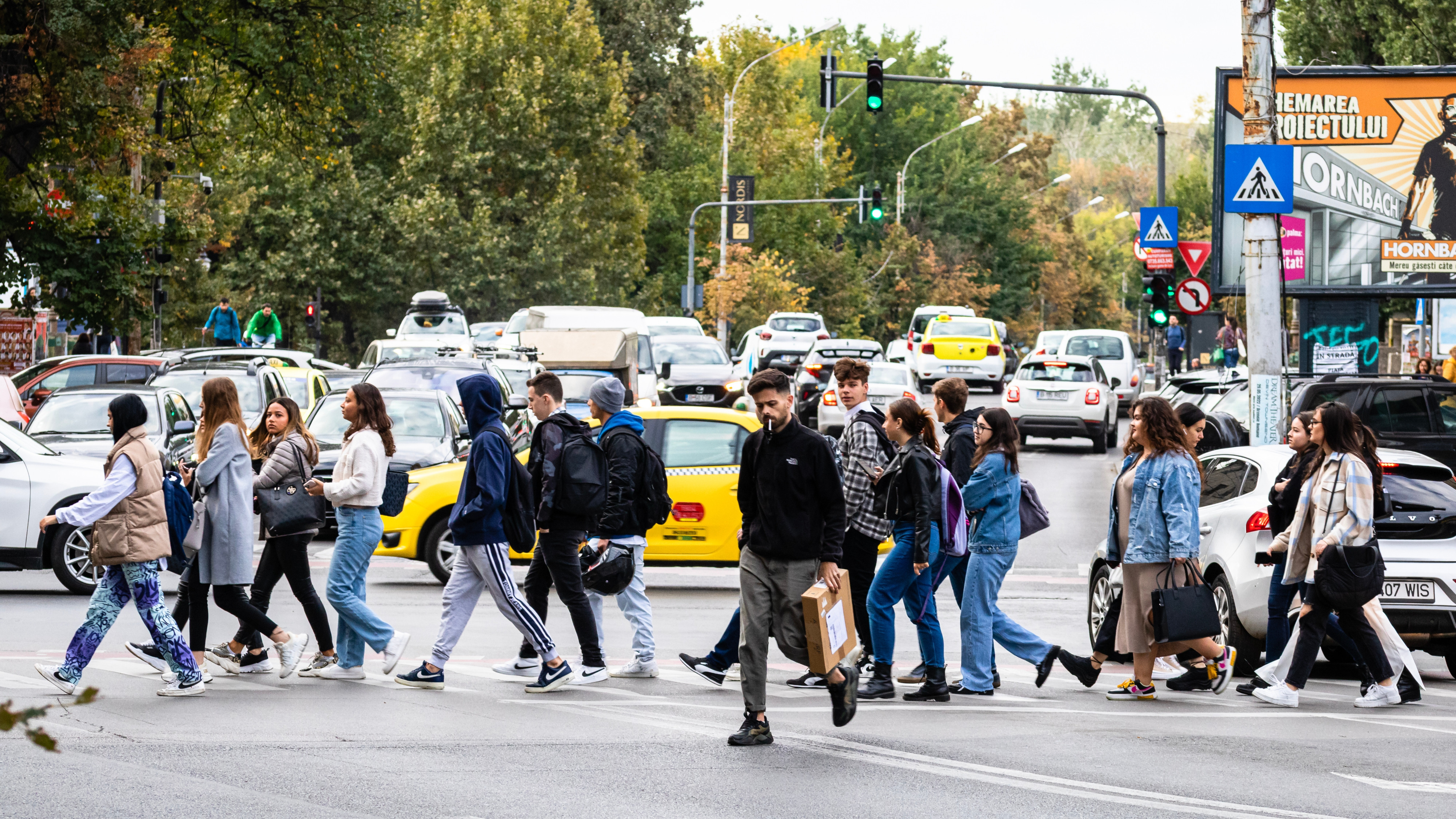 Ce așteptări au tinerii de la locurile de muncă. Când sunt gata să-și schimbe angajatorul
