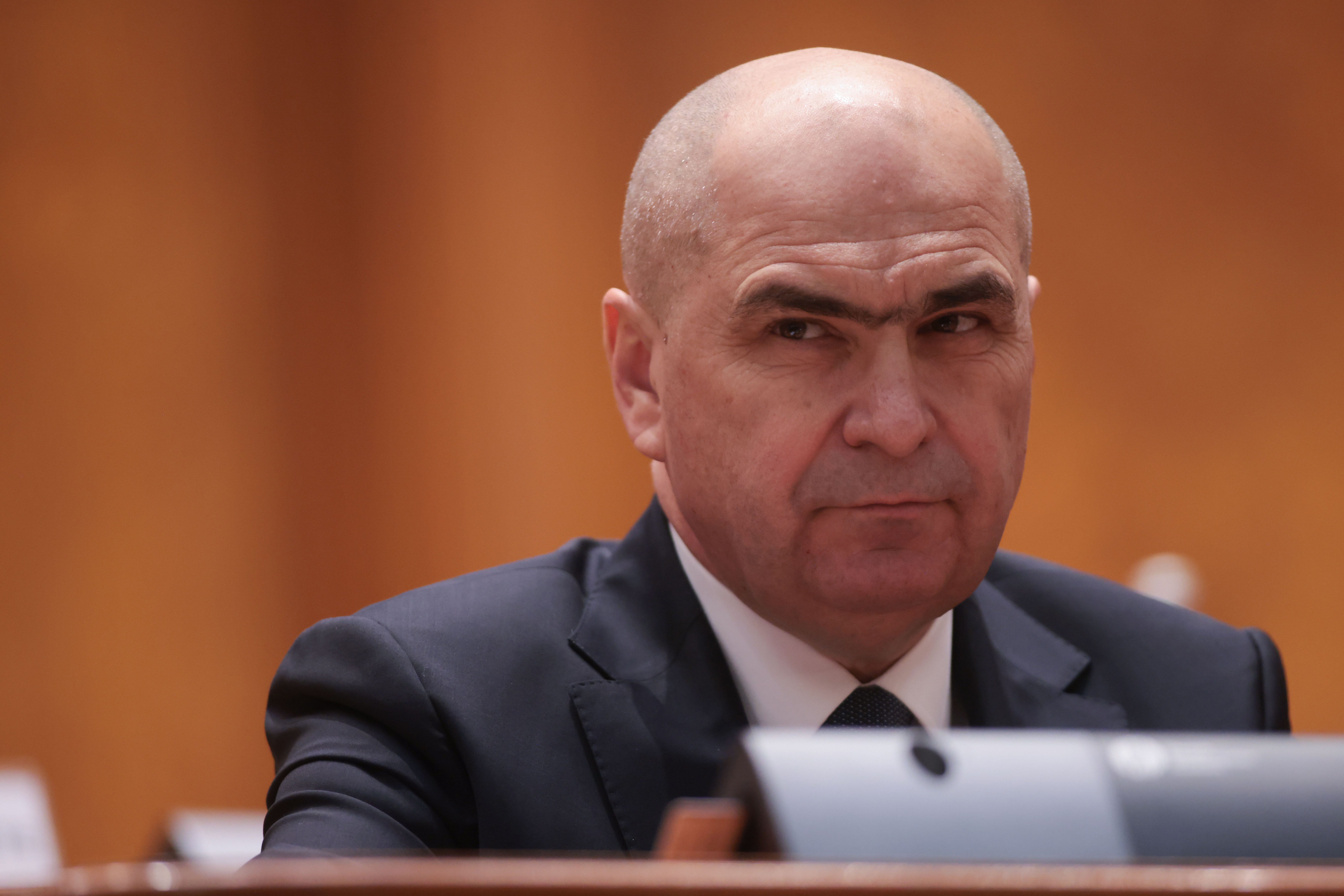 Ilie Bolojan, în Parlament: ”La fel cum frumuseţea nu scuză prostituţia, nici inteligenţa nu scuză lipsa de caracter”