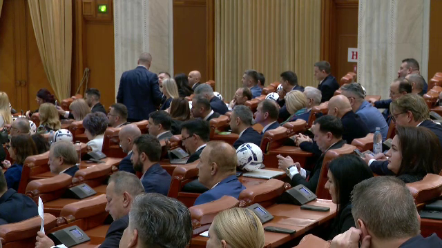 Ziua moțiunilor. Guvernul Bolojan, reconfirmat de Parlament. PSD a votat însă moțiunea AUR împotriva șefei de la Mediu