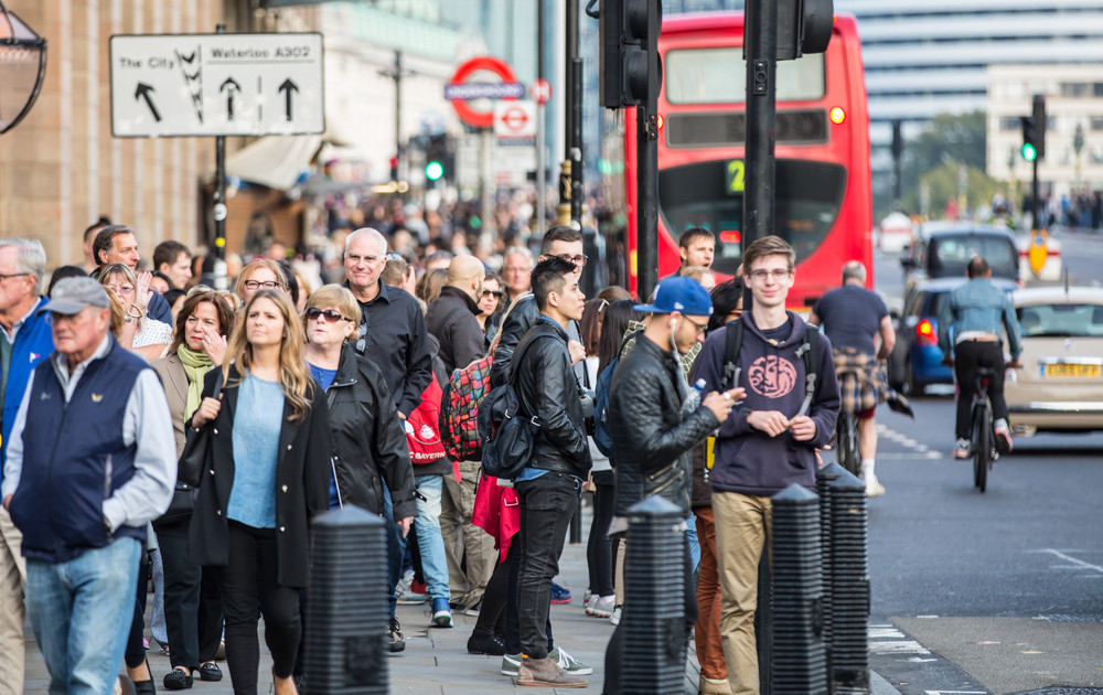 Câți bani au trimis românii din diaspora acasă în ultimii aproape 12 ani. Suma se ridică la zeci de miliarde de euro