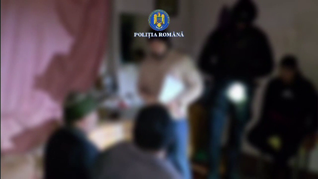 Indivizi care au emis bilete la ordin și facturi false au fost arestați preventiv, în Buzău. Unde au ascuns banii