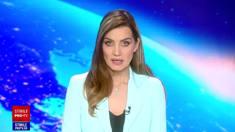 Intervenție spectaculoasă în Capitală. O femeie care s-a baricadat în casă a fost salvată ca în filme. VIDEO