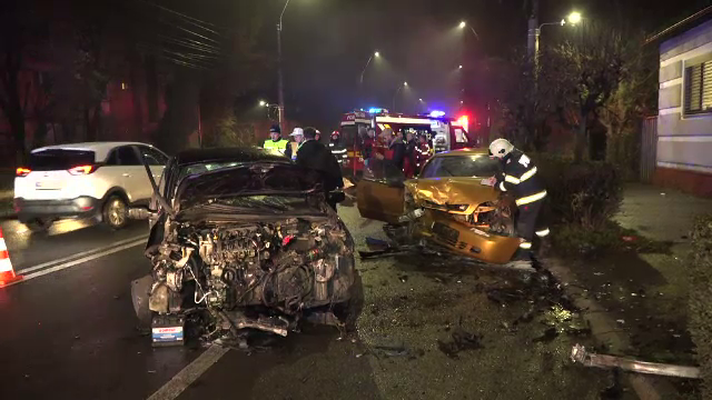 Accident grav în Baia Mare. O șoferiță de 28 de ani a ajuns la spital în urma unui impact frontal cu un alt autoturism