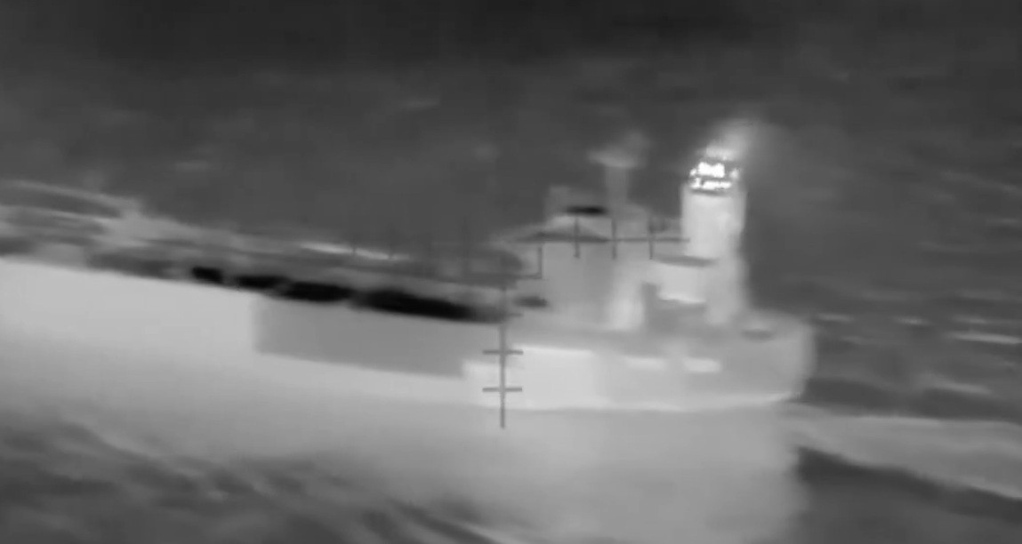 Ucraina a lovit cu drone un petrolier din „flota fantomă” rusă în Marea Mediterană. Imaginile oferite de SBU | VIDEO