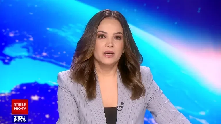 Nu există Crăciun în Maramureș fără apariția unor personaje zgomotoase, în costume colorate, pe care sunt fixate clopote uriașe