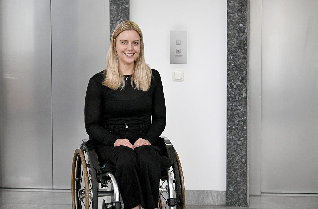 Premieră mondială. O femeie în scaun cu rotile a zburat în spațiu 10 minute la bordul rachetei lui Jeff Bezos