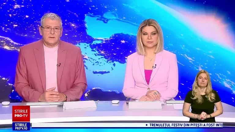 Moș Crăciun a ajuns mai devreme în casele copiilor nevoiași din Botoșani. Pompierii l-au ajutat să ducă misiunea la bun sfârșit