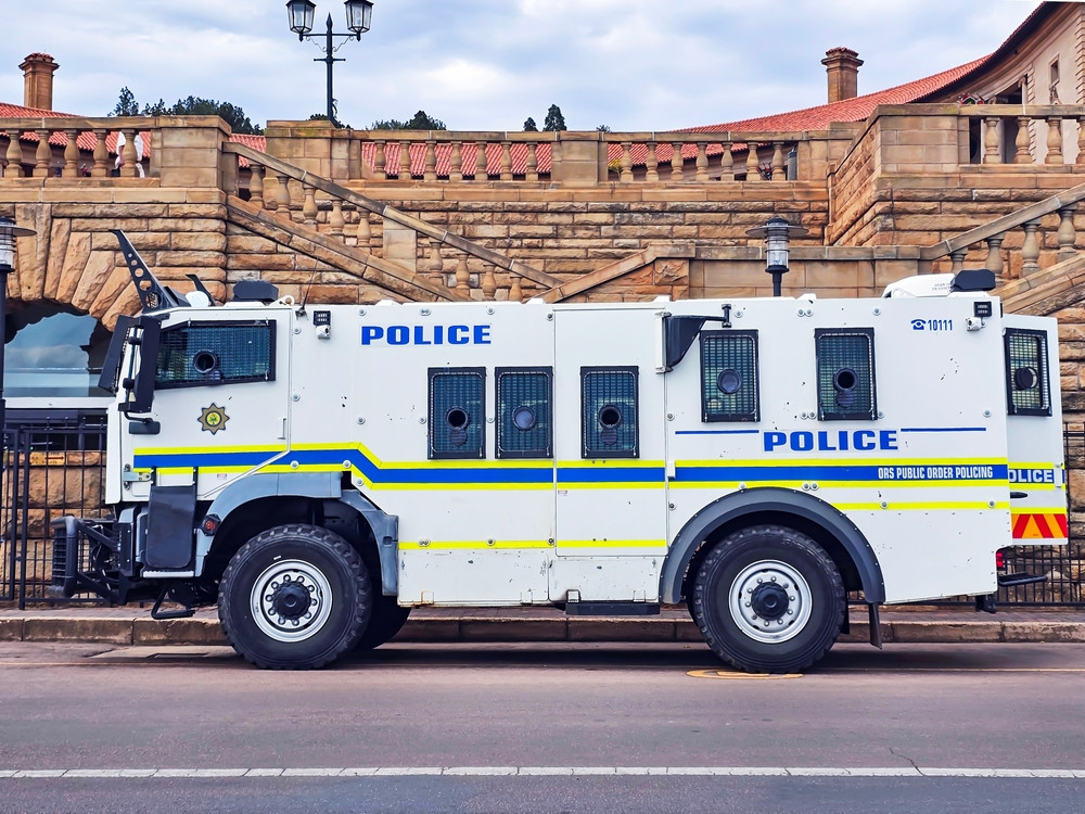 Încă un atac criminal în Africa de Sud. Un bărbat înarmat a ucis cel puţin 10 persoane şi a rănit alte 10