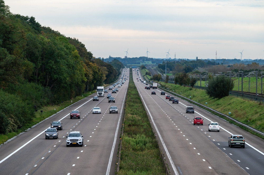 Cea mai lungă șosea din Europa se întinde pe 8.600 de kilometri până în Asia. Traversează 10 țări