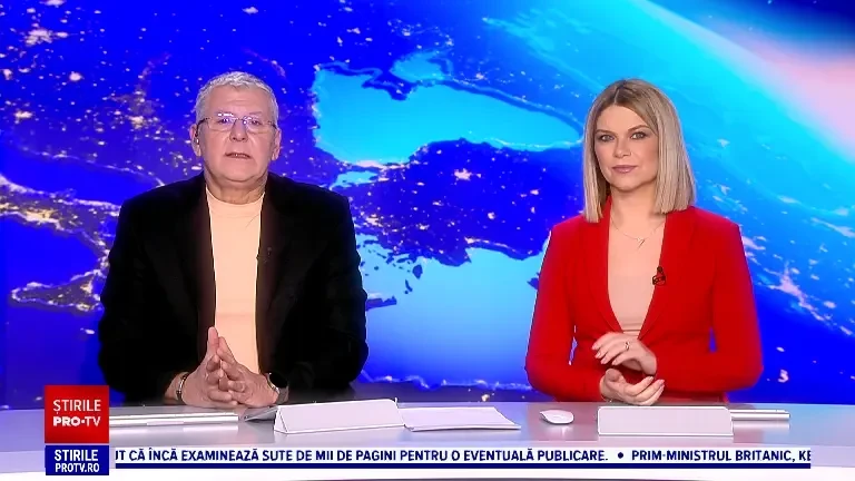 Moș Crăciun, aterizare specială pe aerodromul din Mărgineni, județul Bacău