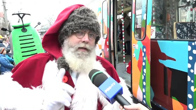 Acțiune caritabilă în Iași. Localnicii adună daruri pentru copiii fără posibilități: ”Nu toți suntem atât de norocoși”