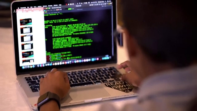 DNSC avertizează asupra riscurilor online. Cum îți pot fi furate datele fără să-ți dai seama