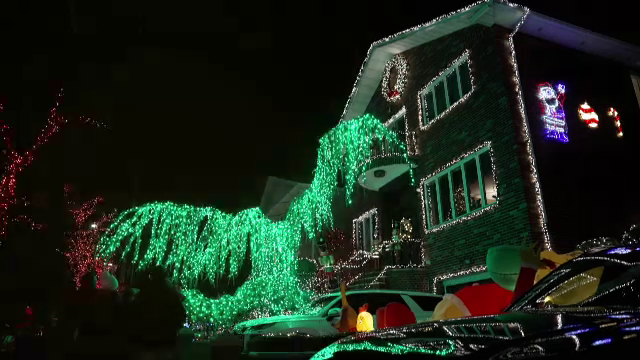 Dyker Heights, cartierul din Brooklyn transformat într-un tărâm de Crăciun. Localnicii investesc aici zeci de mii de dolari