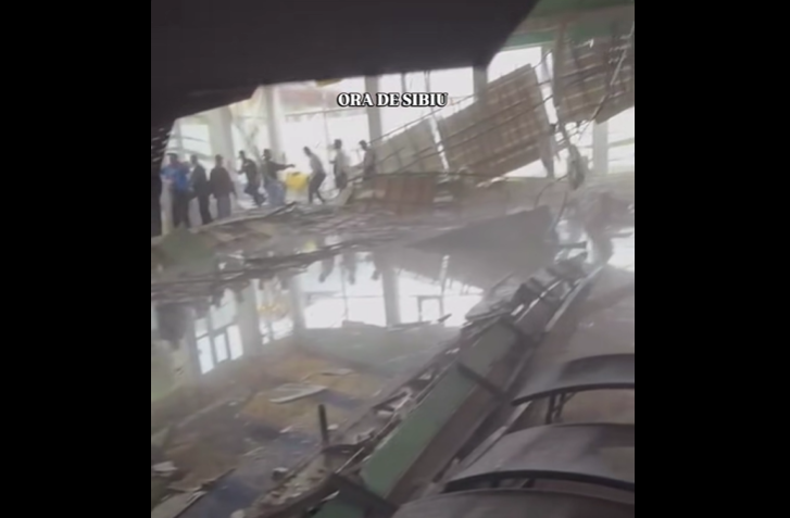 Primele imagini cu tavanul prăbușit în piscina interioară a hotelului din Sibiu. Poliția a deschis o anchetă | VIDEO