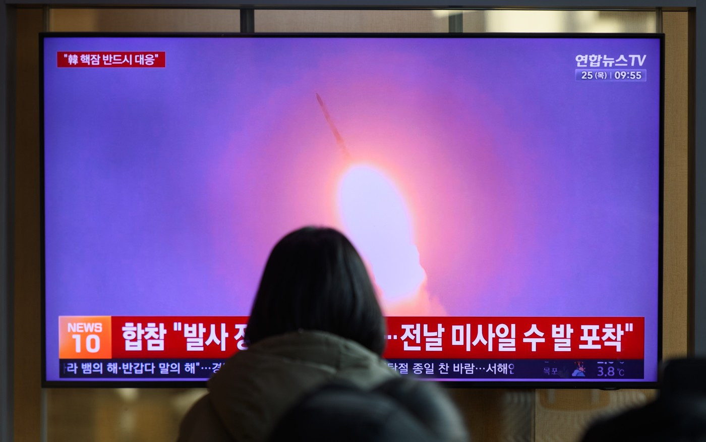 Coreea de Nord a dezvăluit noi imagini cu primul său submarin „cu propulsie nucleară”, capabil să transporte rachete ghidate