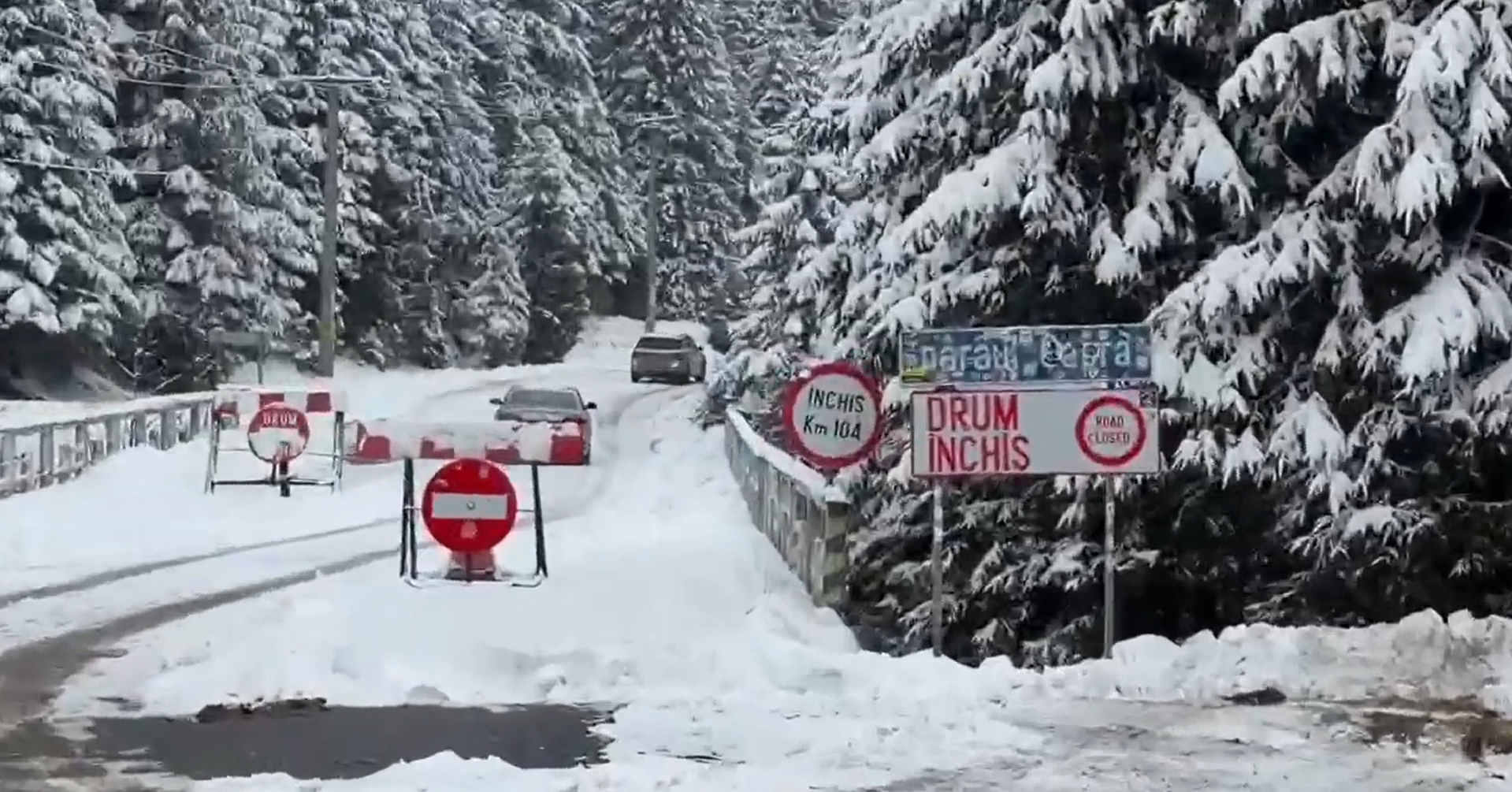 Doi șoferi au ignorat semnele si au pătruns pe un drum închis de pe Transfăgărășan. Poliția s-a autosesizat. VIDEO
