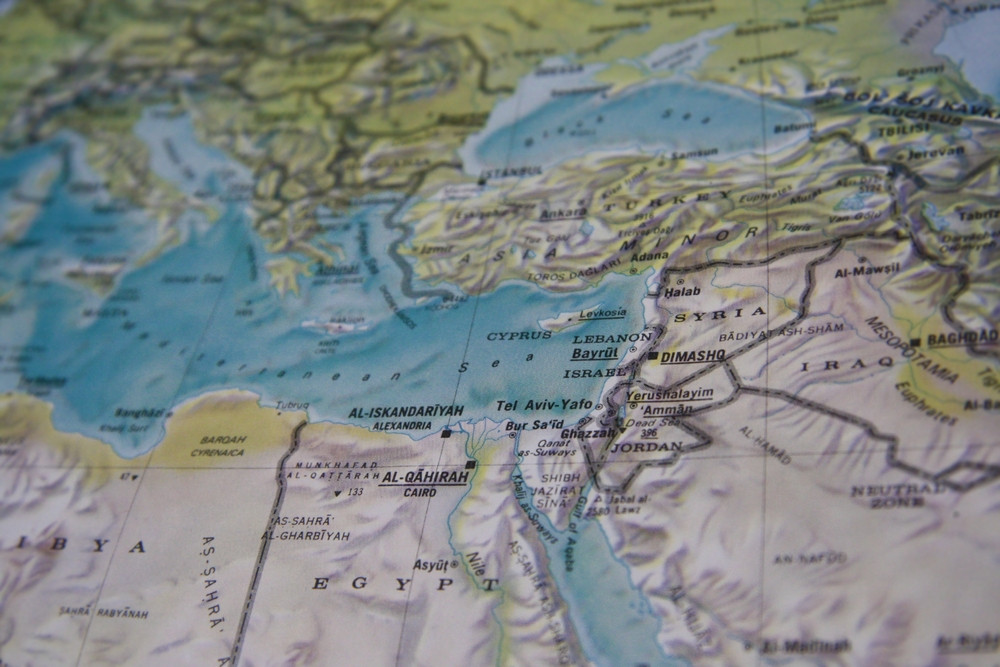 O nouă țară apare pe harta lumii. Israelul, primul stat care recunoaște oficial existența sa. Egipt și Turcia se împotrivesc