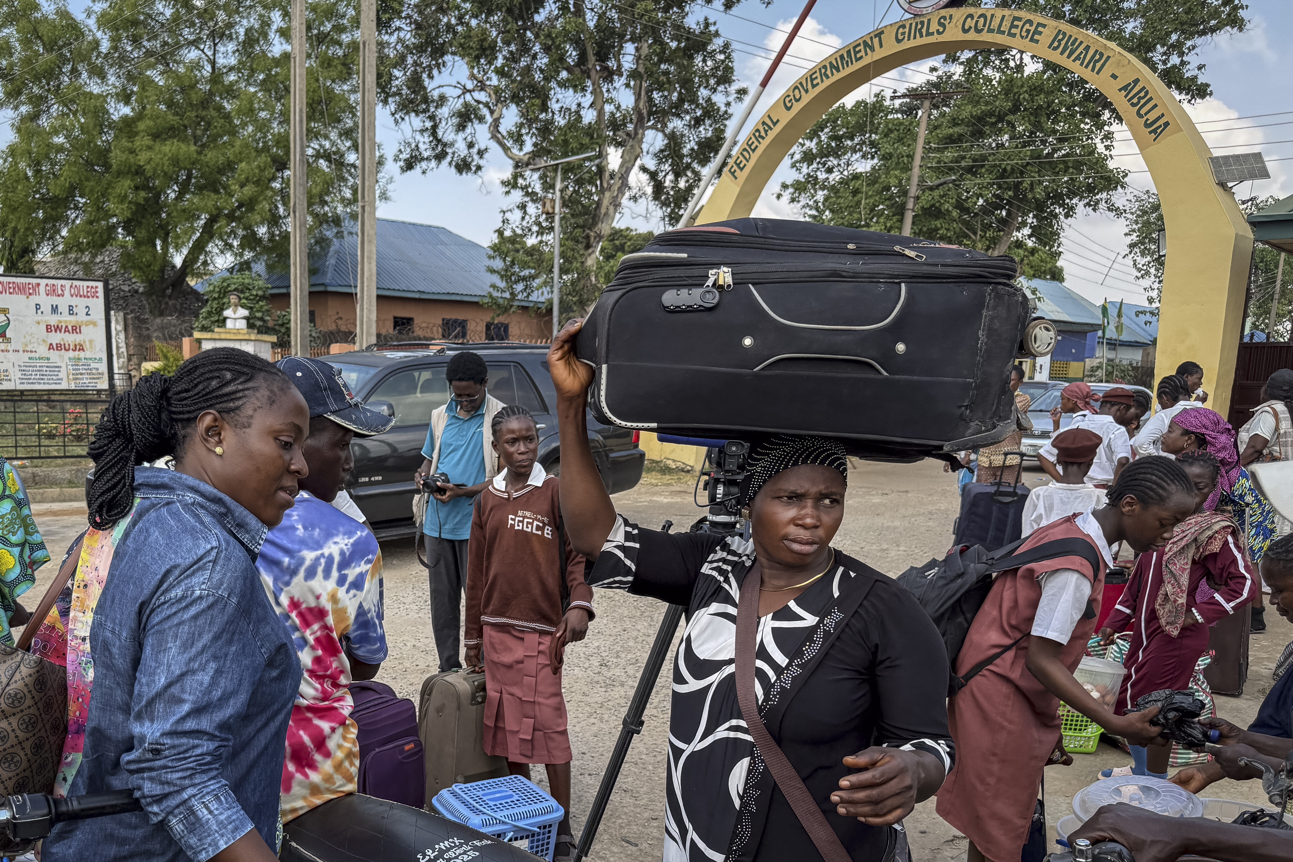 Teamă şi confuzie într-un sat nigerian lovit de un atac american. Localnicii spun că nu există un istoric al ISIS în zonă