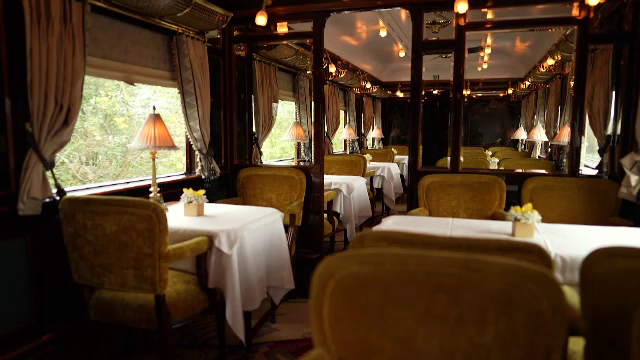 O călătorie de lux prin Europa: Orient Express și-a dezvăluit vagoanele istorice și secretele legendarului tren