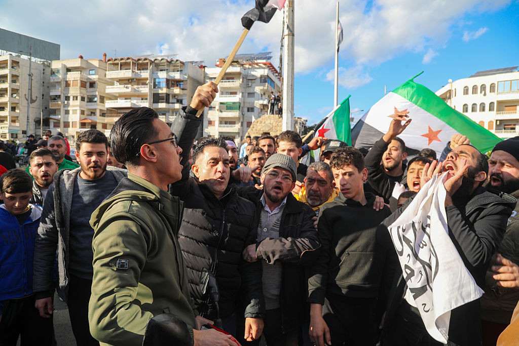 Proteste violente în Siria, între susţinători şi oponenţi ai guvernului. Cel puțin doi oameni au murit, alte zeci sunt răniți