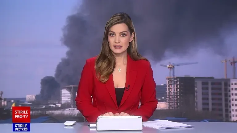 Incendiu de proporții în cartierul Militari din Capitală. Flăcările, stinse după o zi întreagă de intervenție a pompierilor