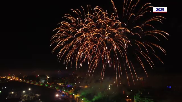 Cum petrec românii Revelionul. Un oraș a plătit 100.000 de euro pentru spectacol. „Facem o super-petrecere”