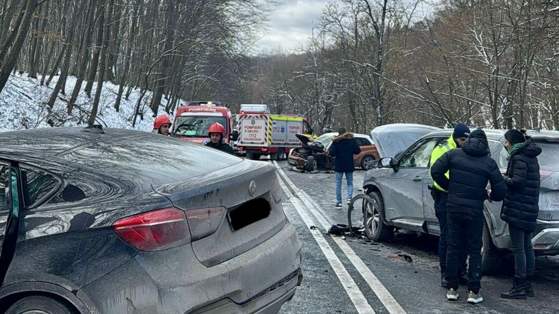 Accident grav pe DN1, în județul Sibiu. Cinci persoane rănite au fost transportate la spital. Cum s-a produs. FOTO