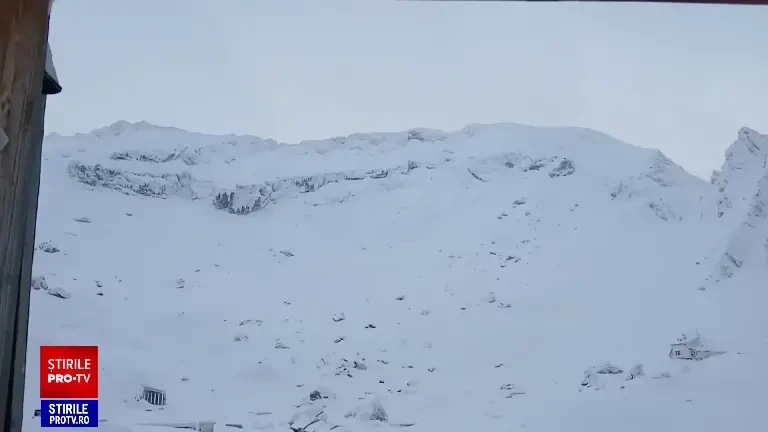 Avalanșă de proporții la Bâlea Lac. Cum au declanșat-o doi schiori