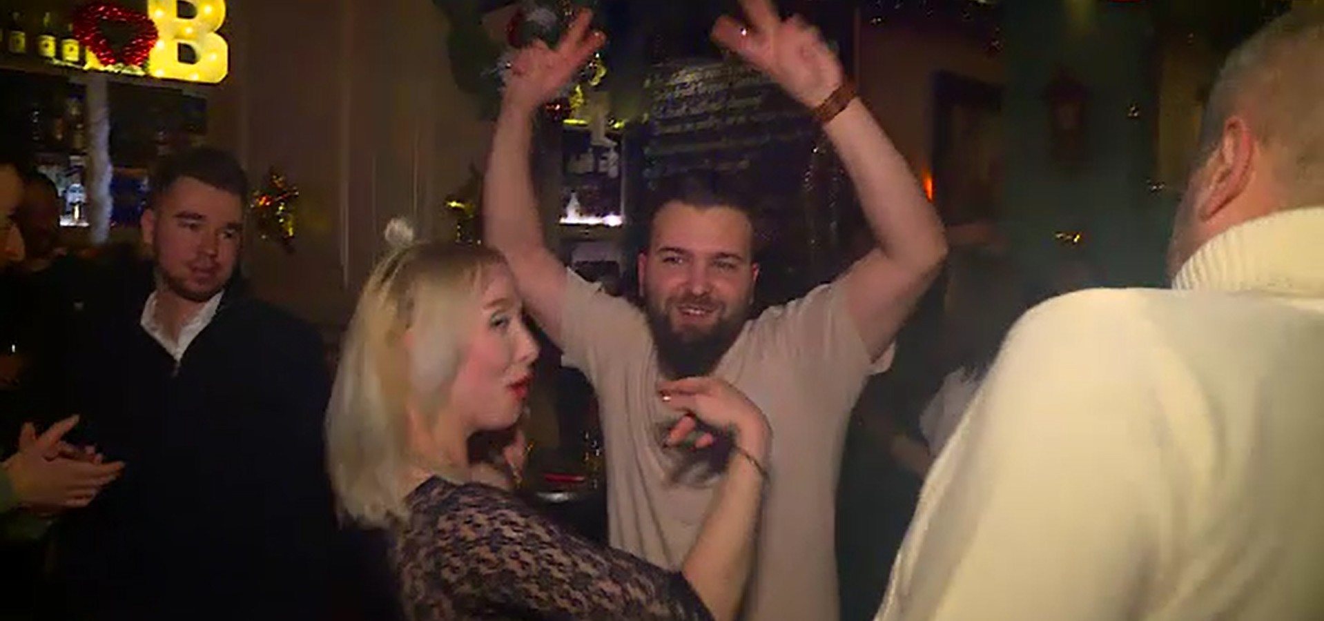 Distracția a continuat în Centrul Vechi al Capitalei chiar și după Revelion. Oamenii au început anul în pași de dans